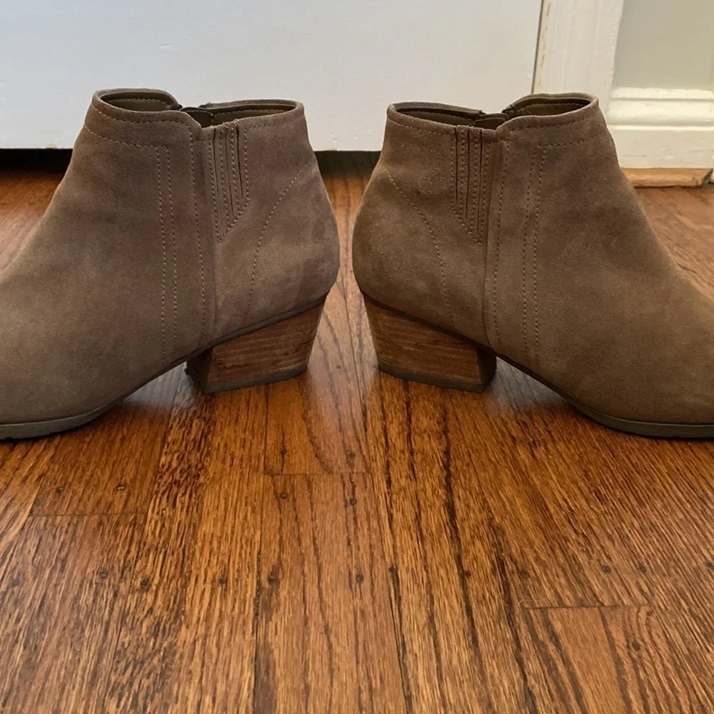 Blondo waterproof booties with block heel